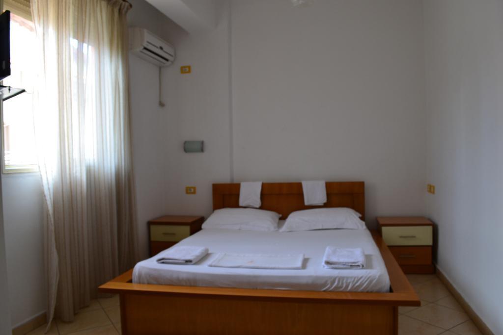 Hotel Alpine Vlorë Стая снимка